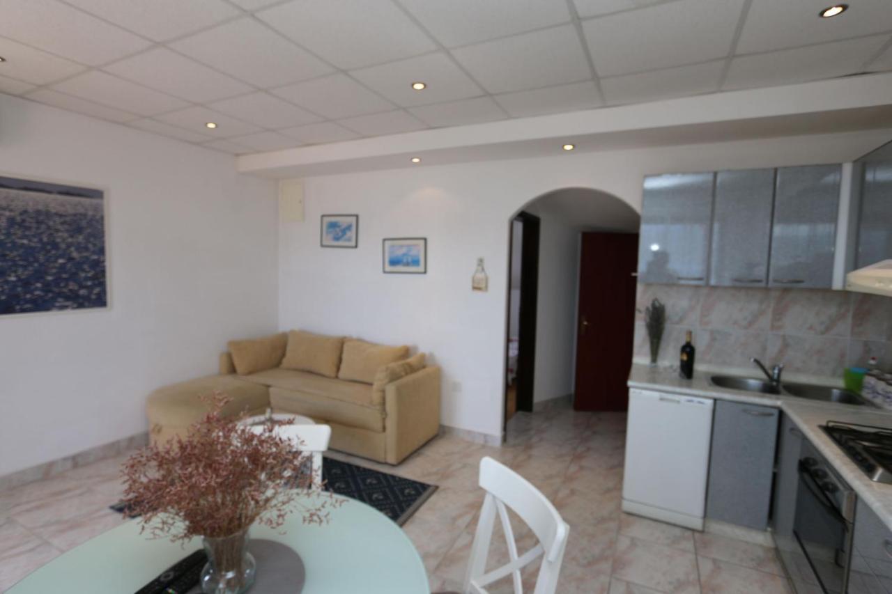 Apartment Lidija Šilo Esterno foto