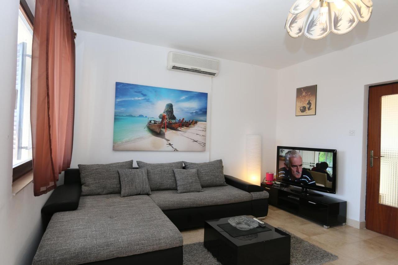 Apartment Lidija Šilo Esterno foto